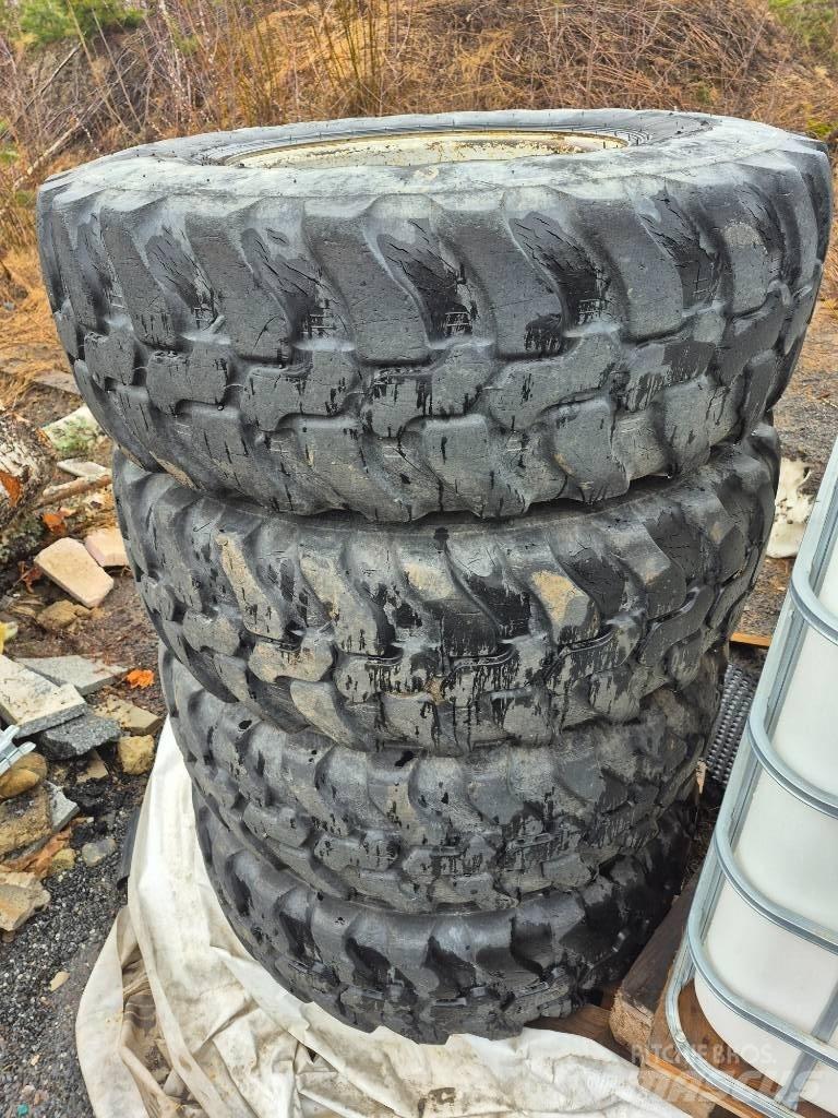 Dunlop 365/80R20 Шини
