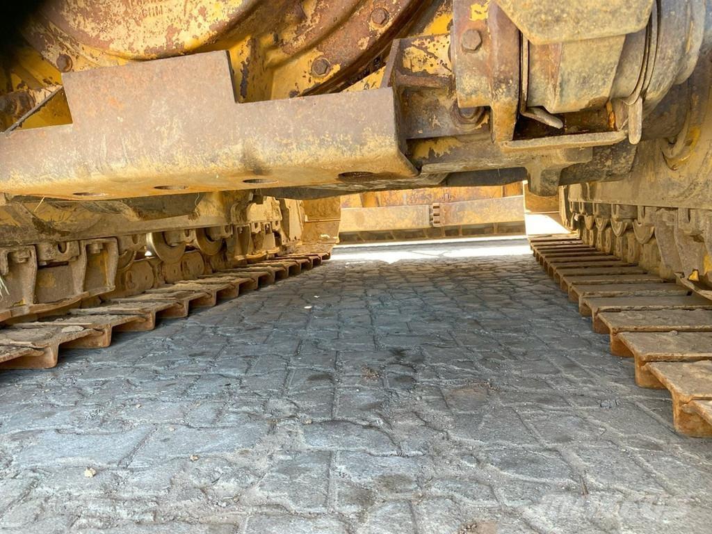 CAT D6T XW NVT Гусеничні бульдозери