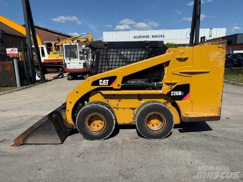 CAT 226B3 Turbo Міні-навантажувачі