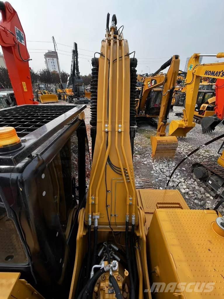 CAT 320GX Гусеничні екскаватори