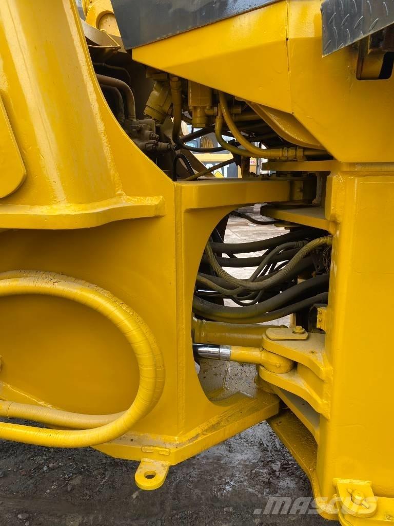 Komatsu WA 470-3 Фронтальні навантажувачі