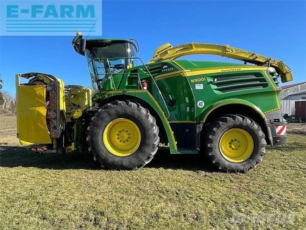 John Deere 8300 Кормозбиральні комбайни