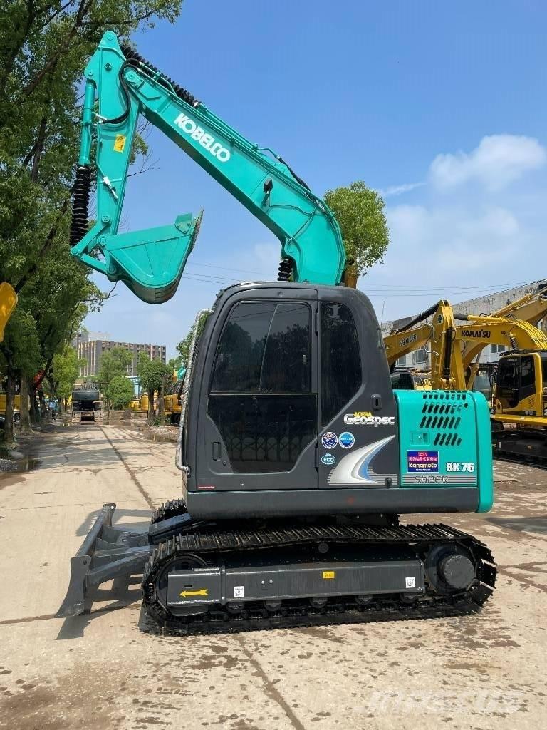 Kobelco SK 75 Міні-екскаватори < 7т