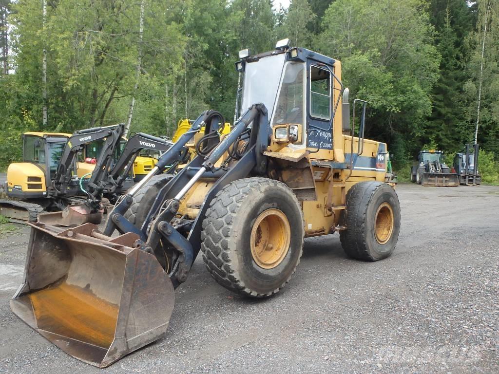 Komatsu WA 250-1 Фронтальні навантажувачі