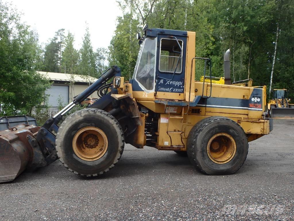 Komatsu WA 250-1 Фронтальні навантажувачі