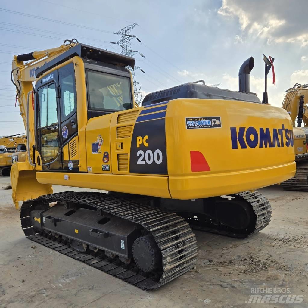 Komatsu PC 200-8 Гусеничні екскаватори