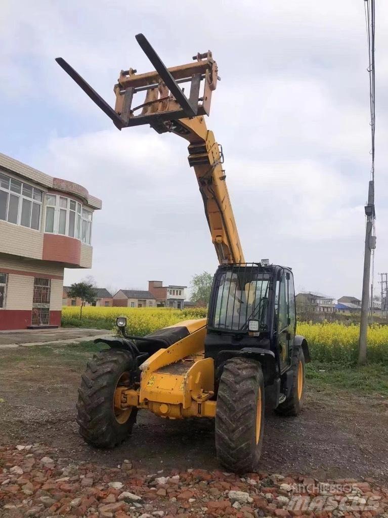 JCB 535-95 Телескопічні навантажувачі