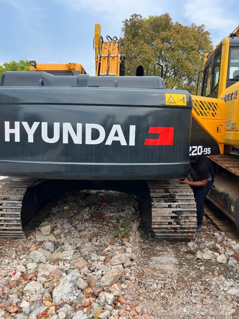 Hyundai 220LC-9S Гусеничні екскаватори