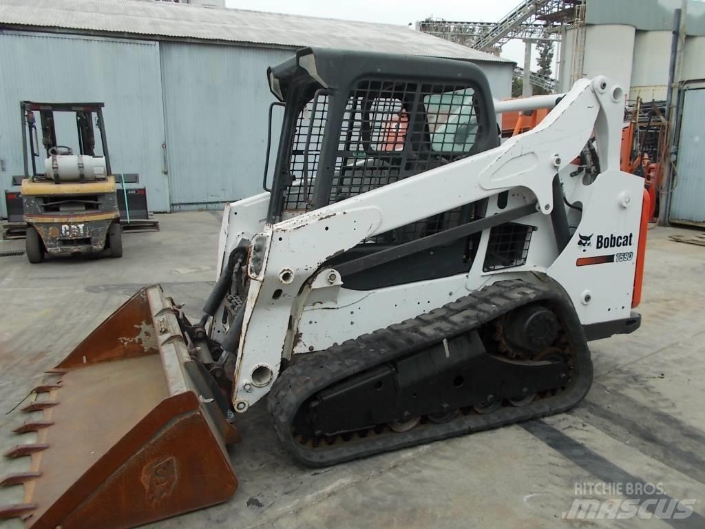 Bobcat T590 Міні-навантажувачі