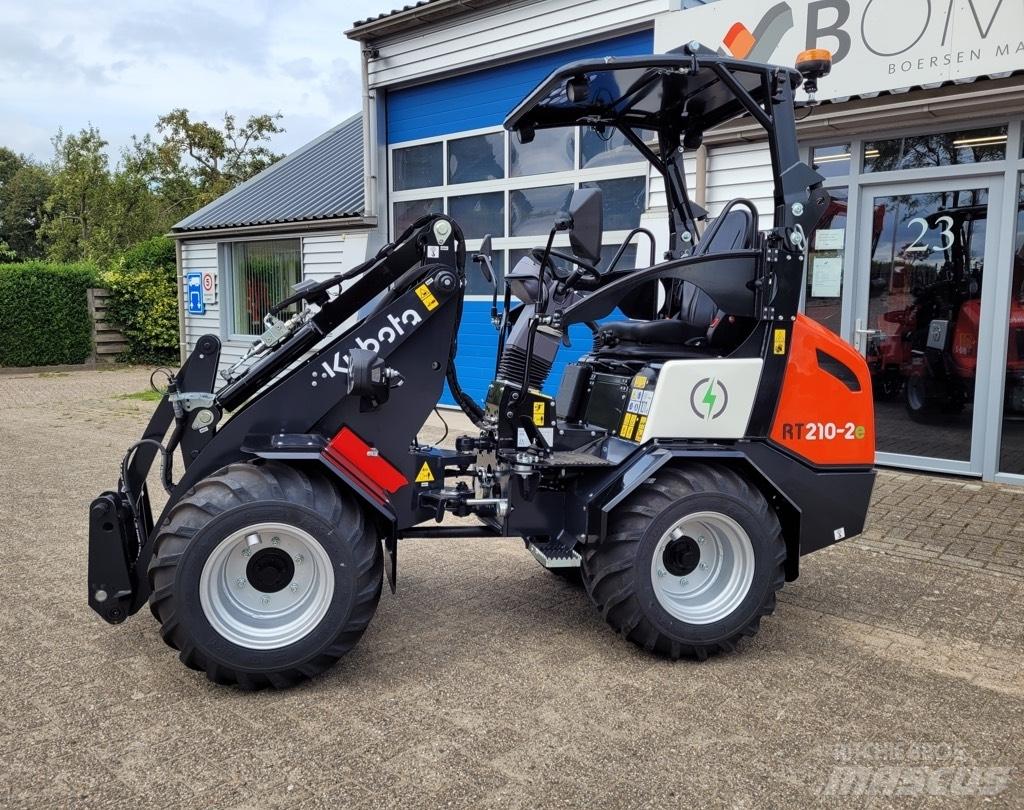 Kubota RT210-2E Фронтальні навантажувачі