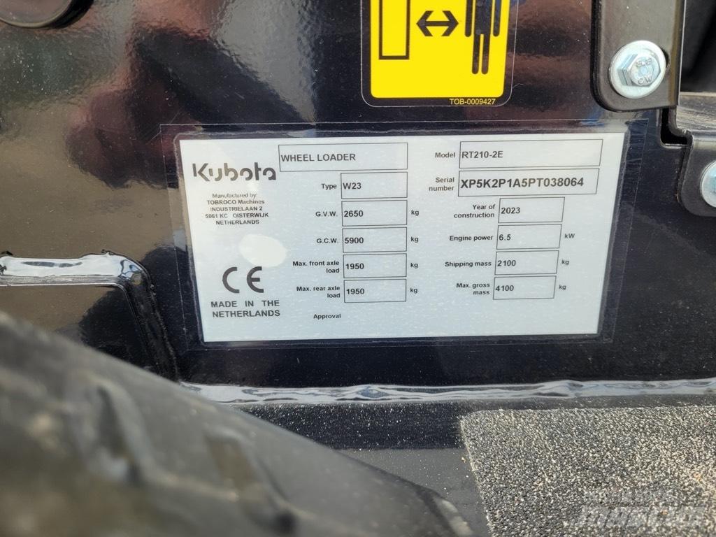 Kubota RT210-2E Фронтальні навантажувачі
