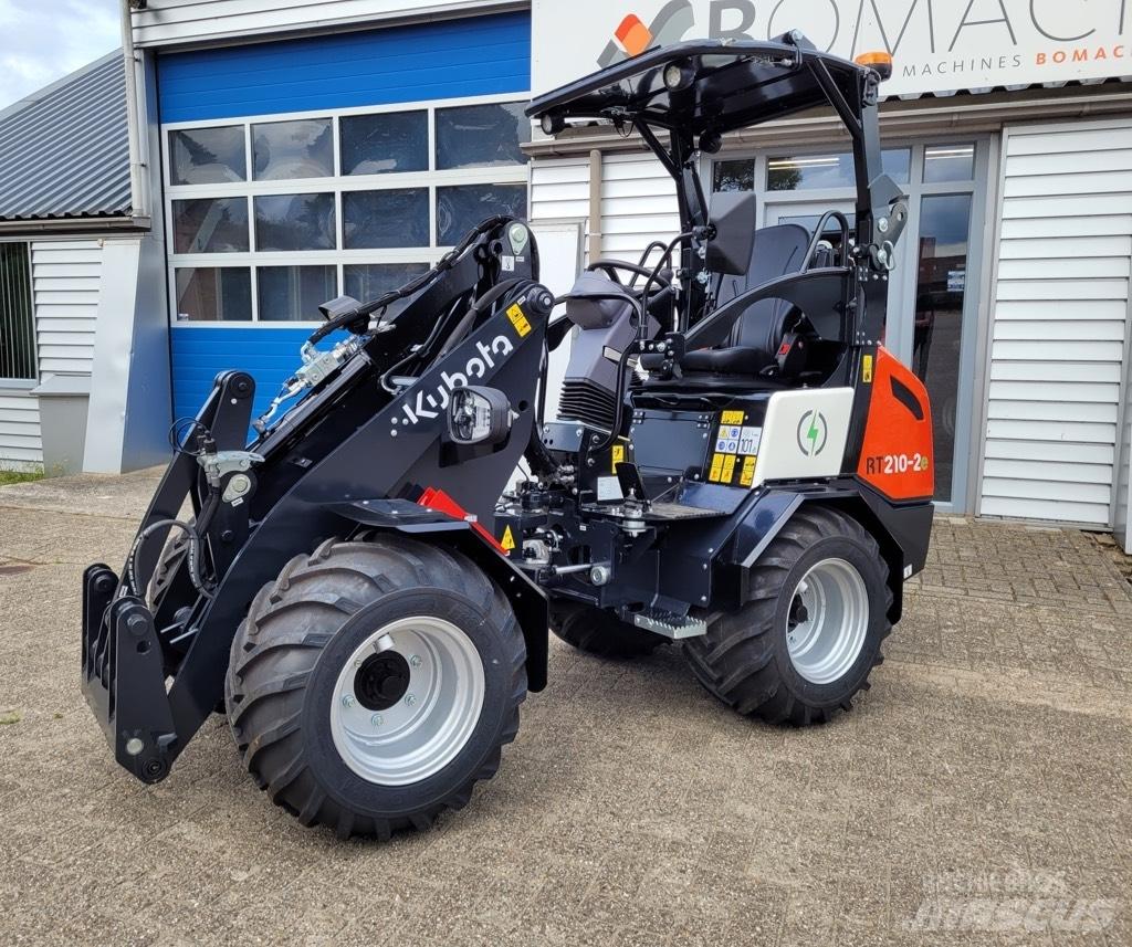 Kubota RT210-2E Фронтальні навантажувачі