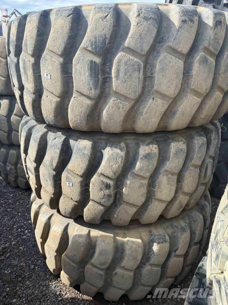 Bridgestone 23.5R25 Шини