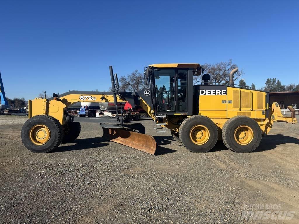 DEERE 872G Грейдери
