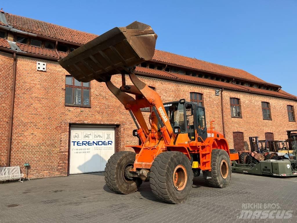 Doosan DL 300 Фронтальні навантажувачі