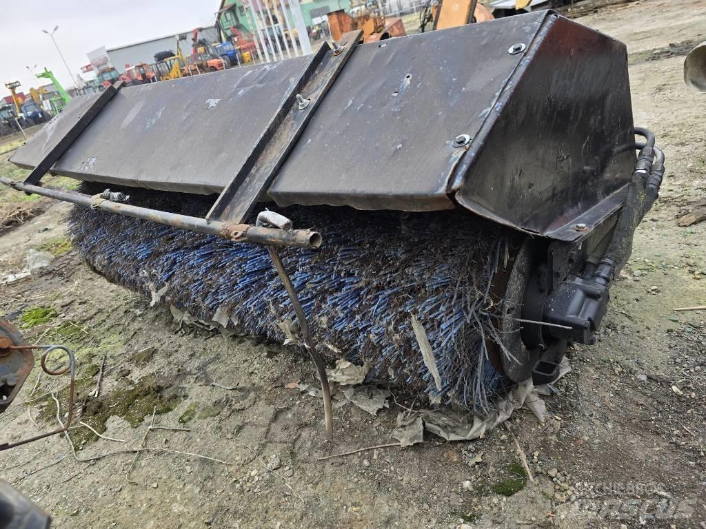 Bobcat Bobcat Підмітальні машини