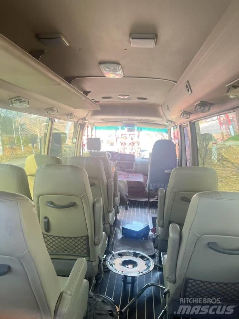 Toyota Coaster Bus Мікроавтобуси