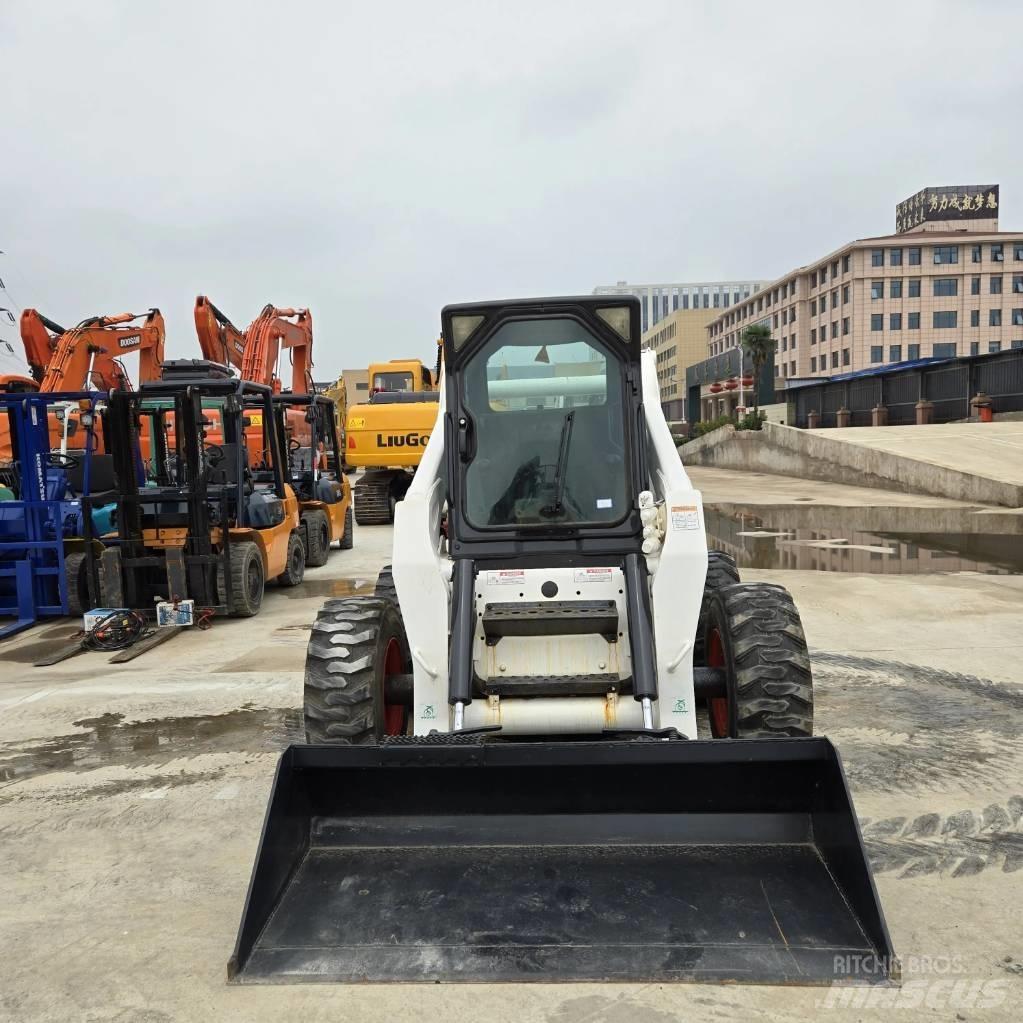 Bobcat S 300 Міні-навантажувачі