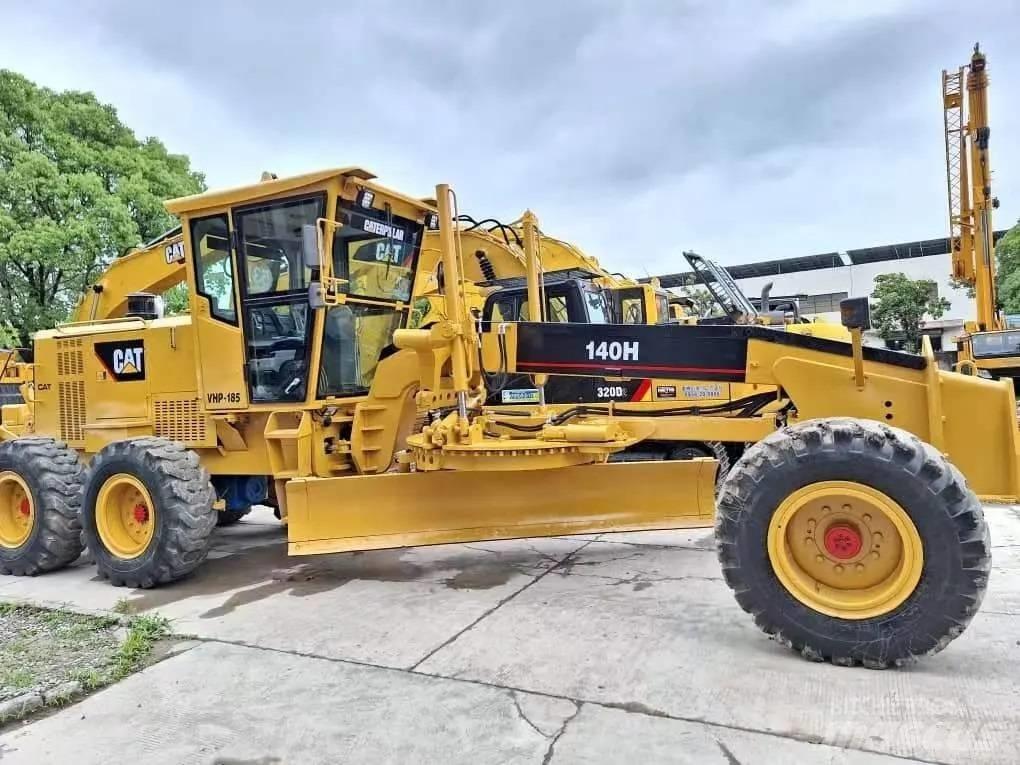 CAT 140H Грейдери