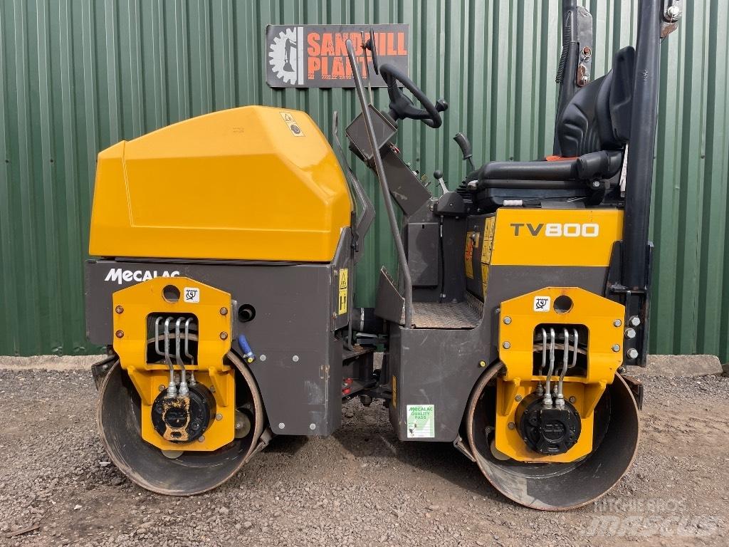 Mecalac TV 800 Котки тротуарні