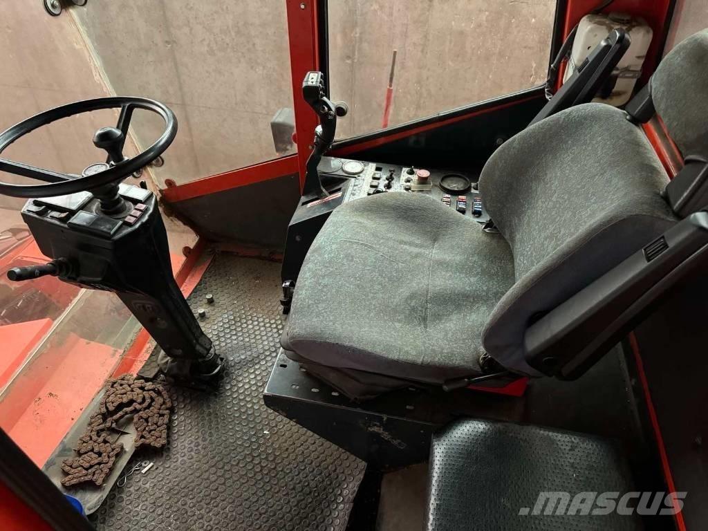Bourgoin JL 410 A Зернозбиральні комбайни