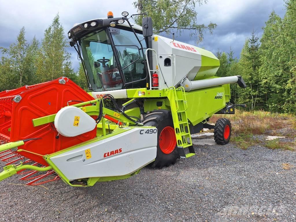 CLAAS Avero 240 Зернозбиральні комбайни