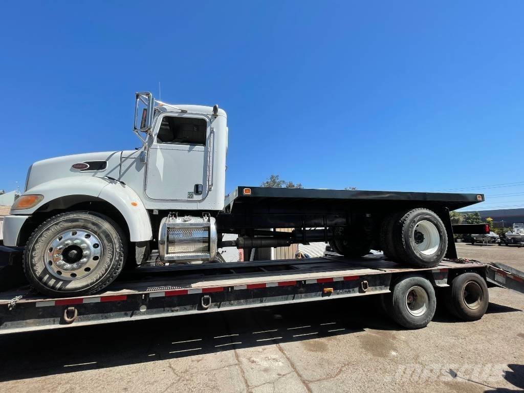 Peterbilt 337 Тягачі