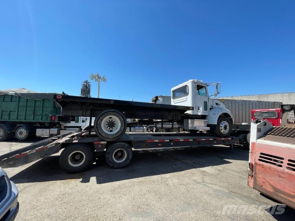 Peterbilt 337 Тягачі
