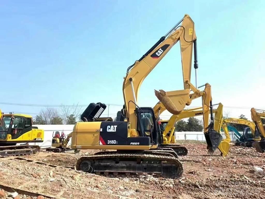 CAT CAT318D Гусеничні екскаватори