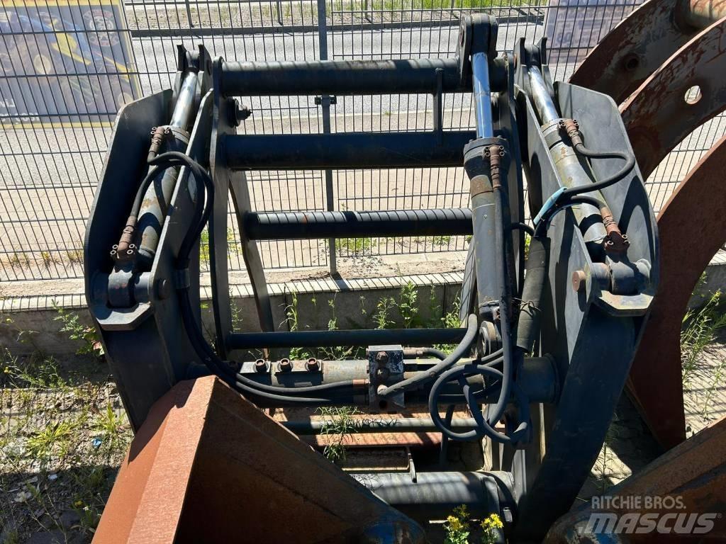 Volvo BM Holzgreifer Перевантажувачі металобрухту/промислові навантажувачі