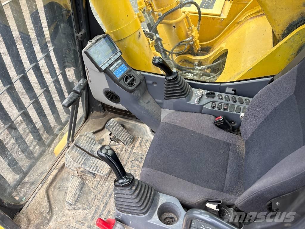 Komatsu PC700LC-11 Гусеничні екскаватори