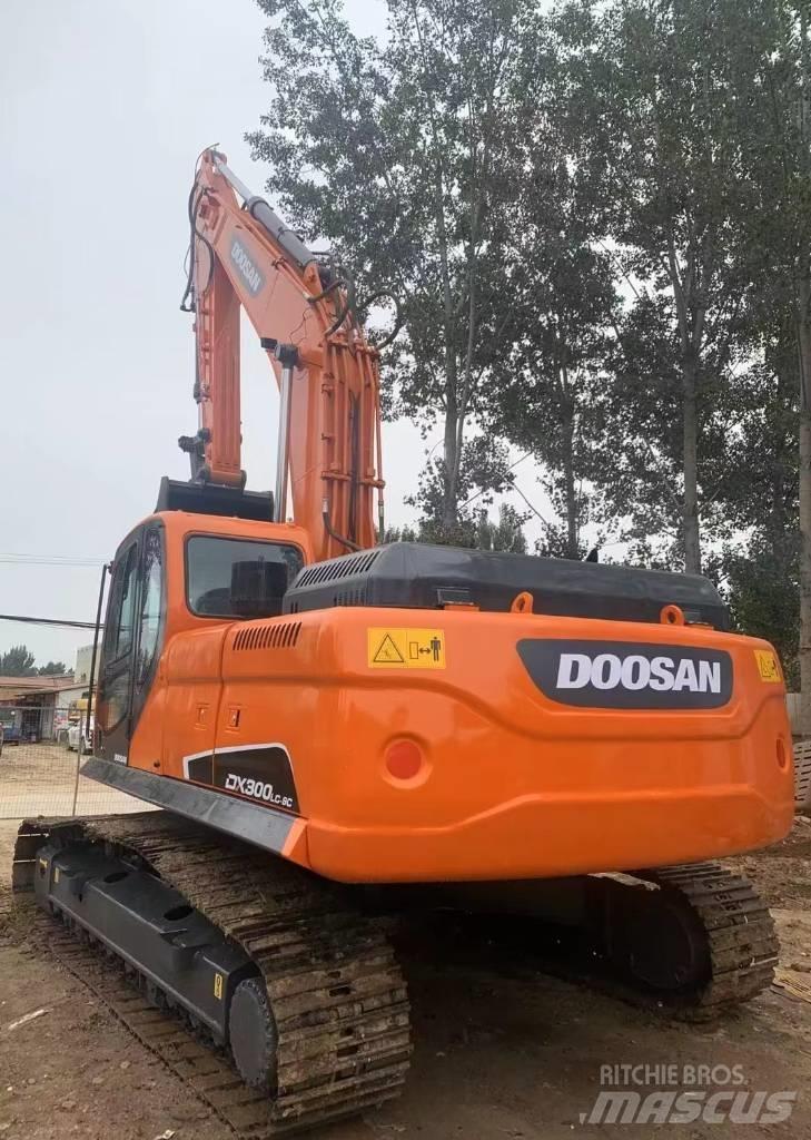 Doosan DX300LC-9C Гусеничні екскаватори