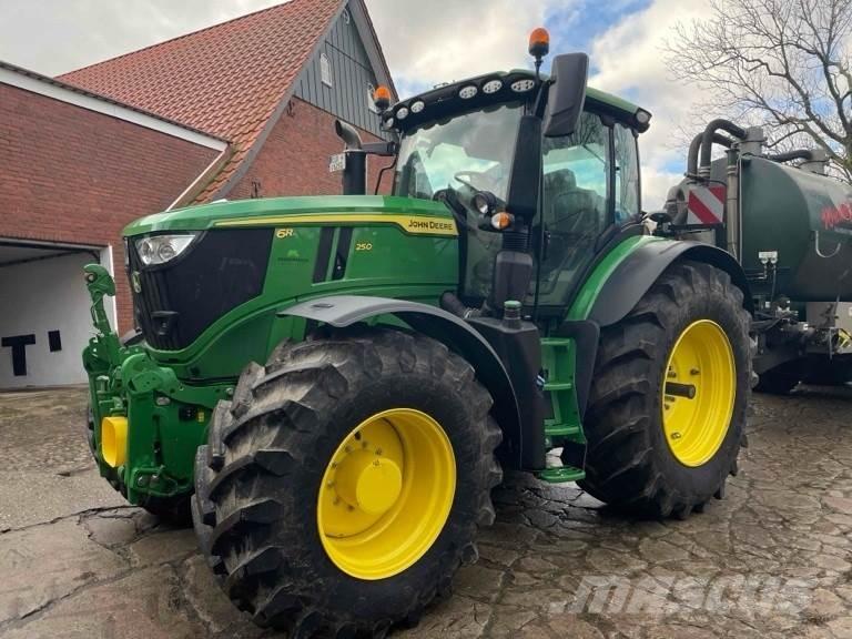 John Deere 6R 250 Трактори