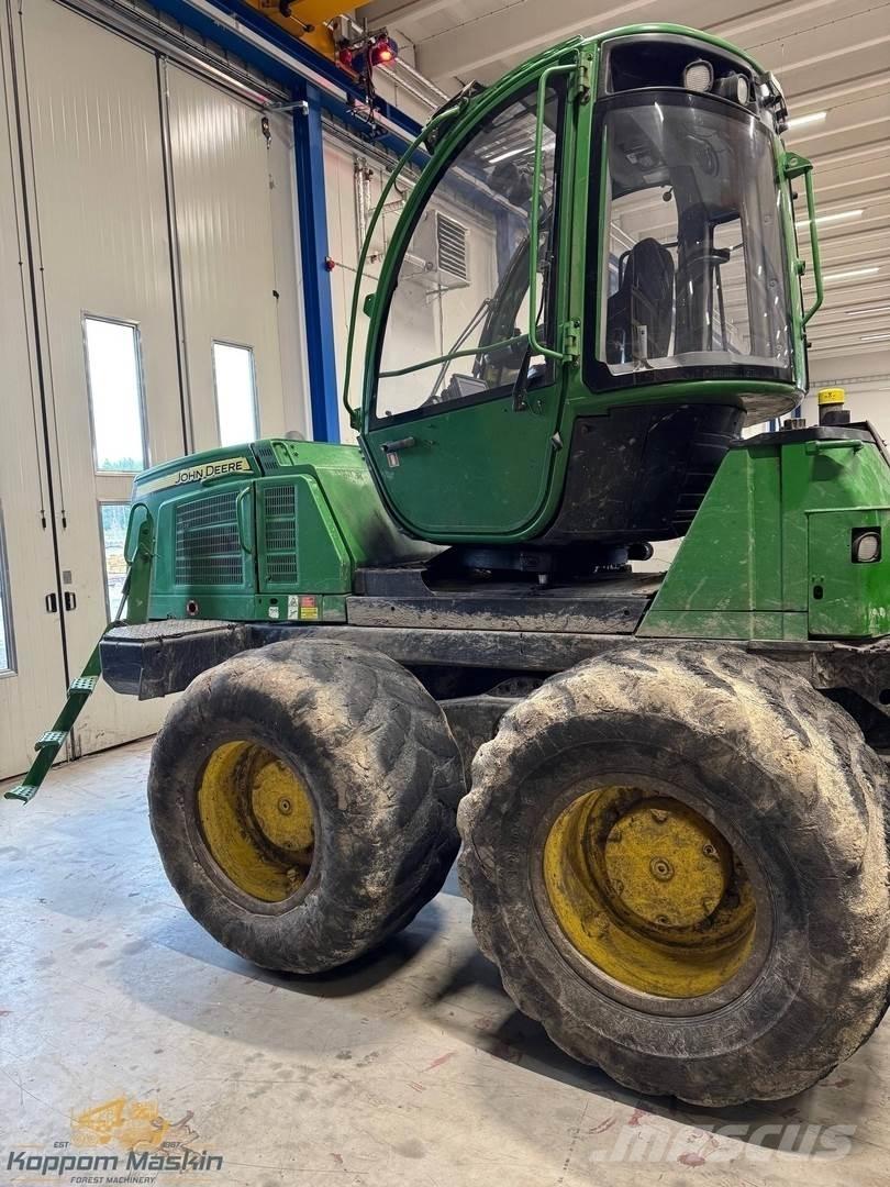 John Deere 1210E Форвардери