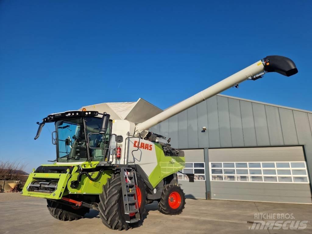 CLAAS Trion 750 Зернозбиральні комбайни