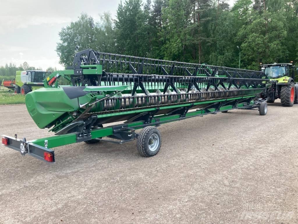 John Deere 640 X Зернозбиральні комбайни