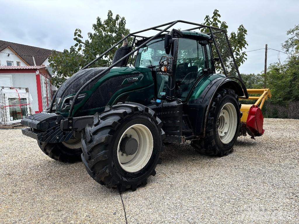Valtra T 174 Трактори