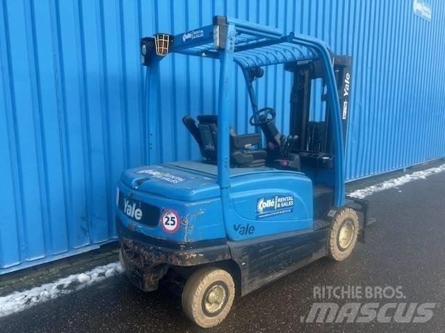 Yale ERP 35 Електронавантажувачі