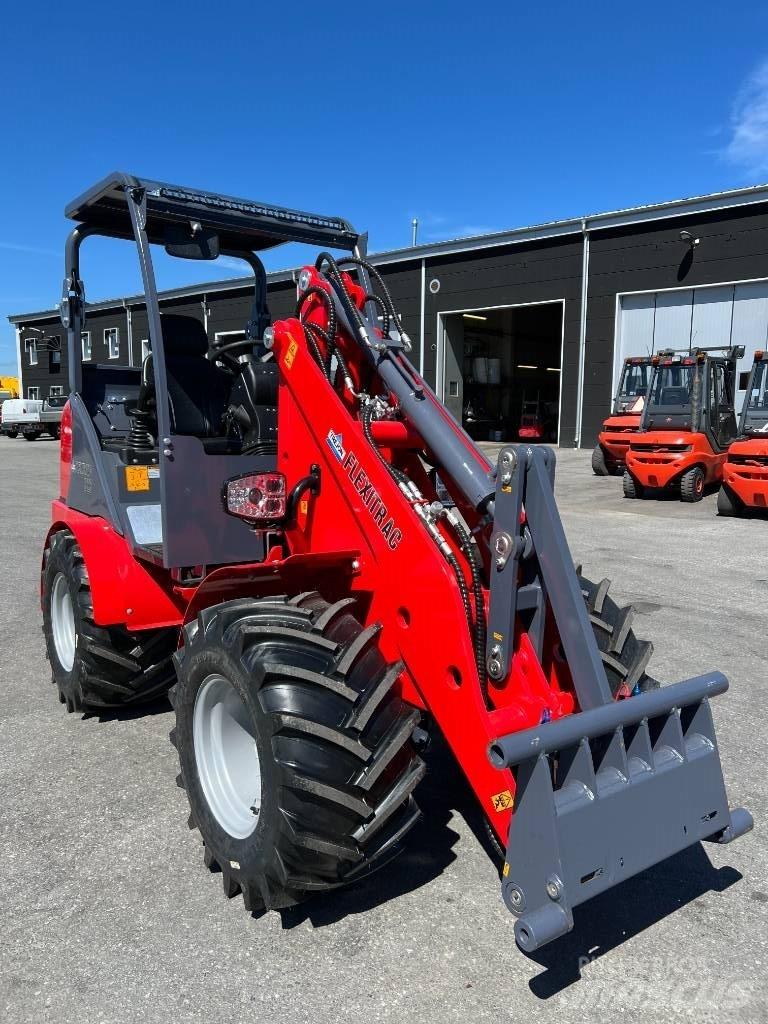 Flexitrac 1226 LRF Багатофункціональне обладнання для вантажних і землекопальних робіт