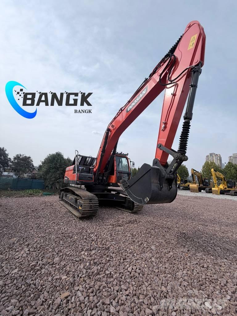 Doosan DX 225 LC Гусеничні екскаватори