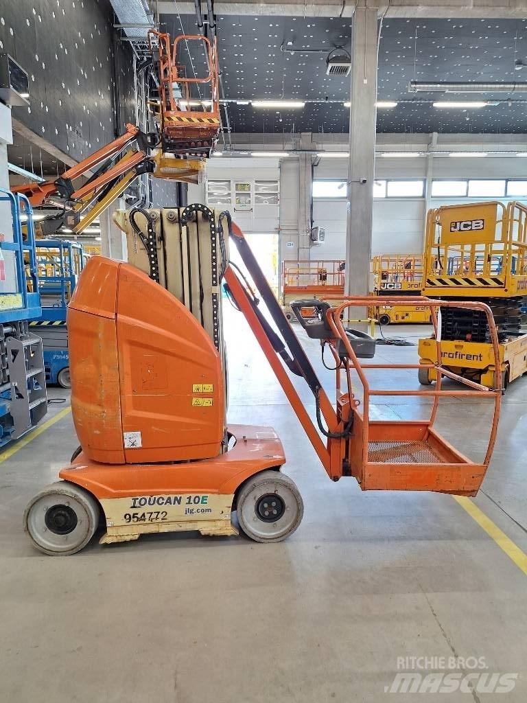 JLG Toucan 10 E Вертикальні щоглові підйомники