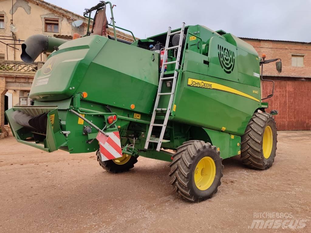 John Deere W 440 Зернозбиральні комбайни