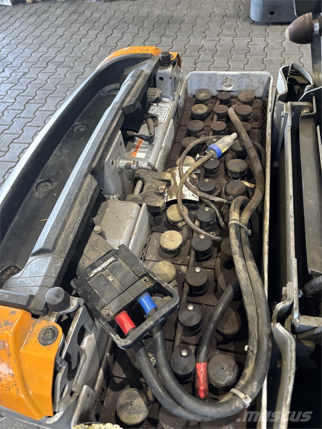 Still OPX 20 Підбирачі замовлень з нижніх ярусів