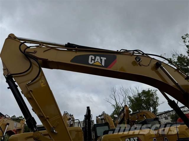CAT 320D2L Гусеничні екскаватори