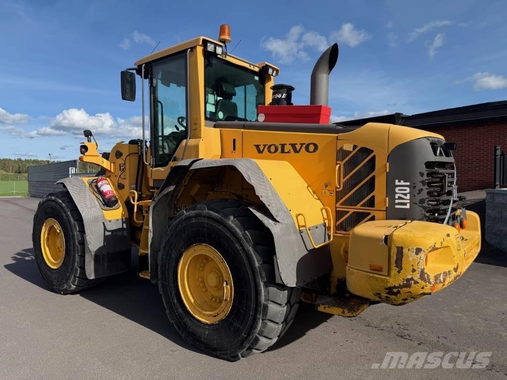 Volvo L 120 F Фронтальні навантажувачі