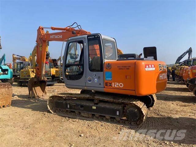 Hitachi EX120 Гусеничні екскаватори