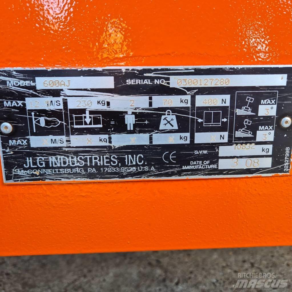 JLG 600 AJ Колінчаті підйомники