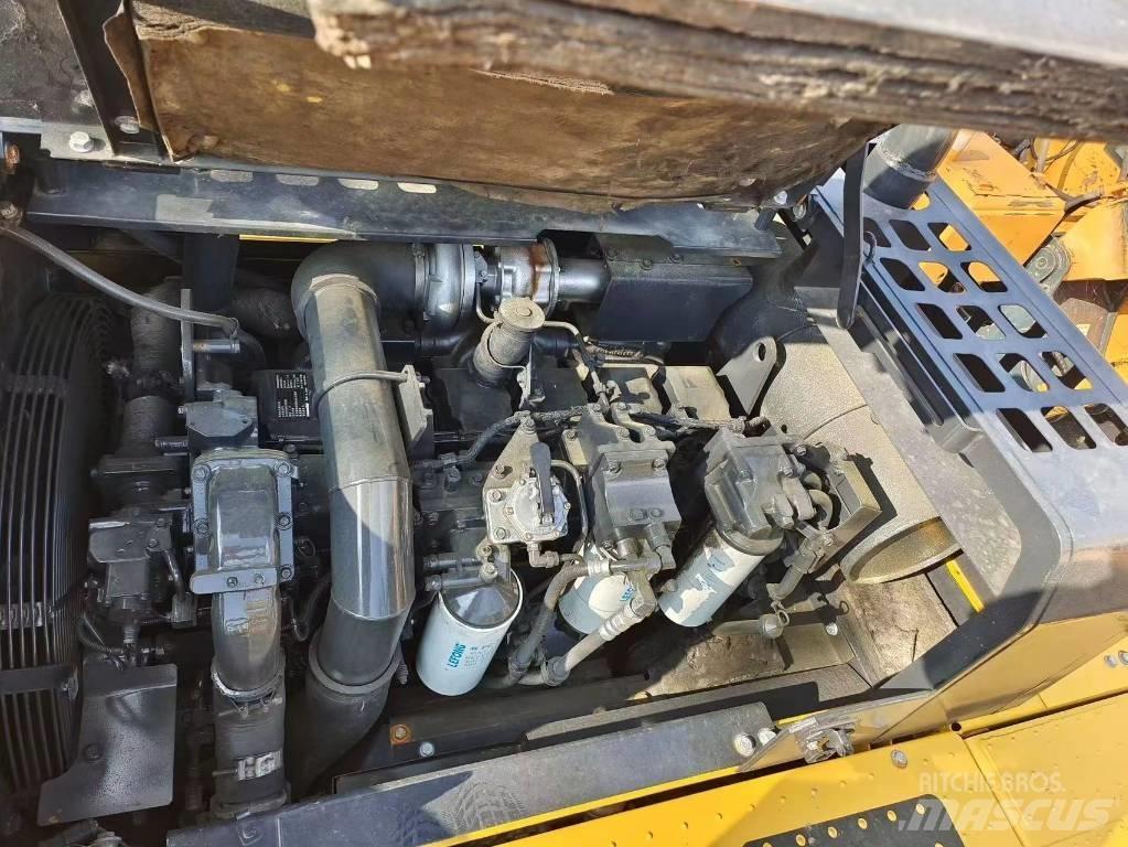 Komatsu PC 400 LC-8 Гусеничні екскаватори