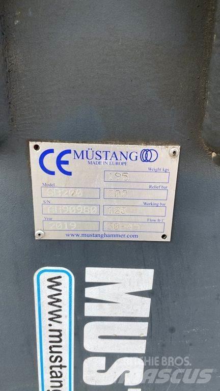 Mustang SB 200 Плуги