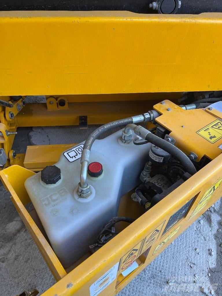 JCB S 2032 E Підйомники-ножиці